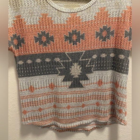Blu Planet Aztec Print Short Sleeve Knit Top Size XL - Picture 5 of 7